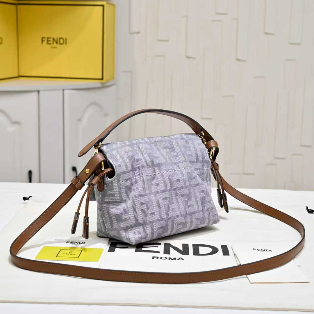 Fendi(フェンディ) ショルダー バッグ デニム 26.5x8.5x18cm