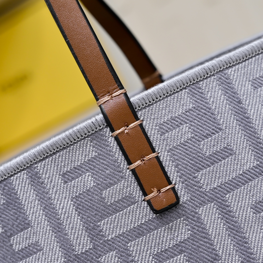 Fendi(フェンディ) トート バッグ 23x19cm