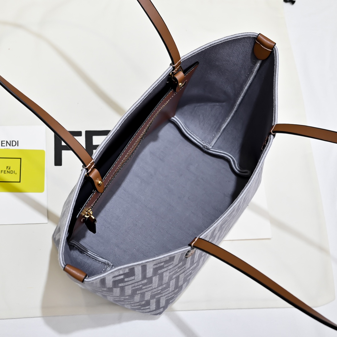 Fendi(フェンディ) トート バッグ 23x19cm