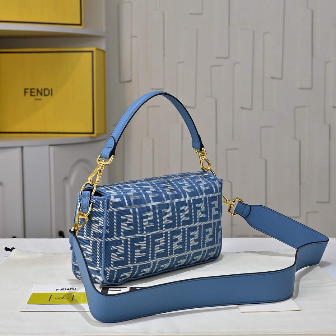Fendi(フェンディ) トート バッグ 27x6x15cm