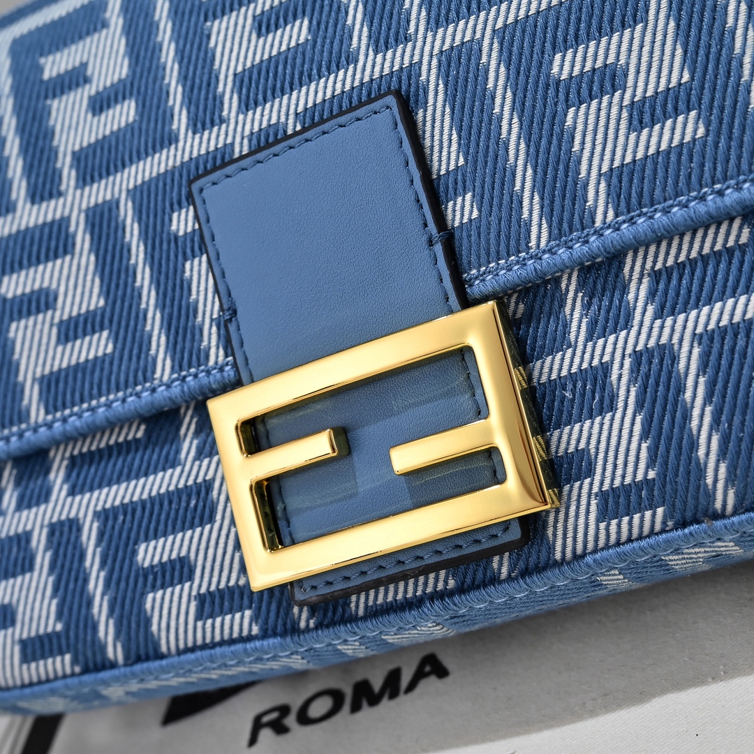 Fendi(フェンディ) トート バッグ 27x6x15cm