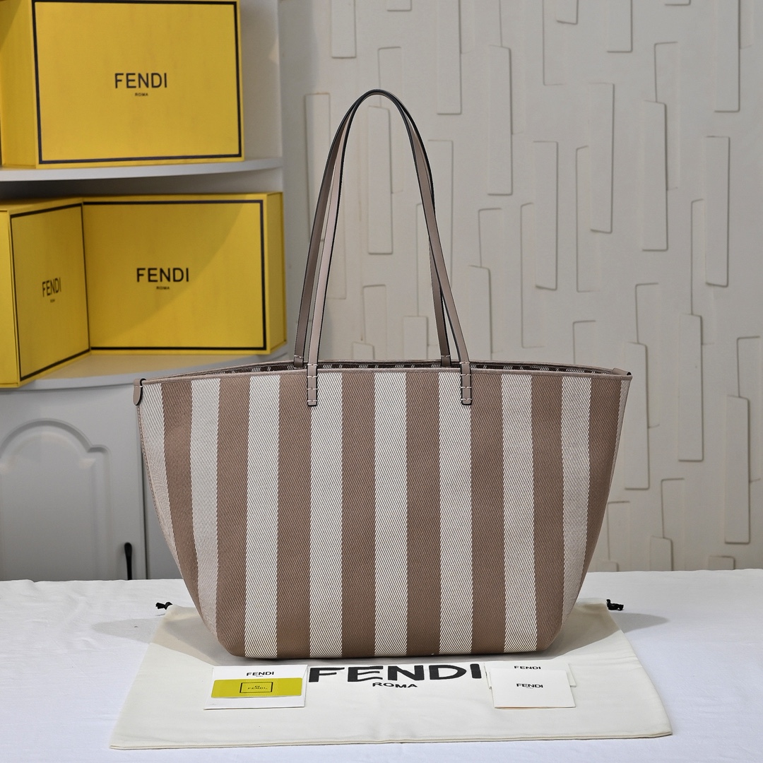 Fendi(フェンディ) トート バッグ 33x22x30cm