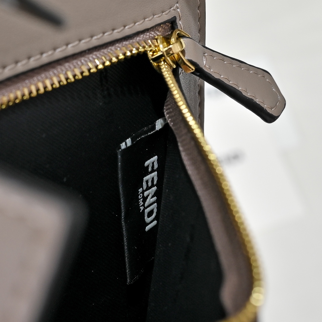 Fendi(フェンディ) トート バッグ 33x22x30cm