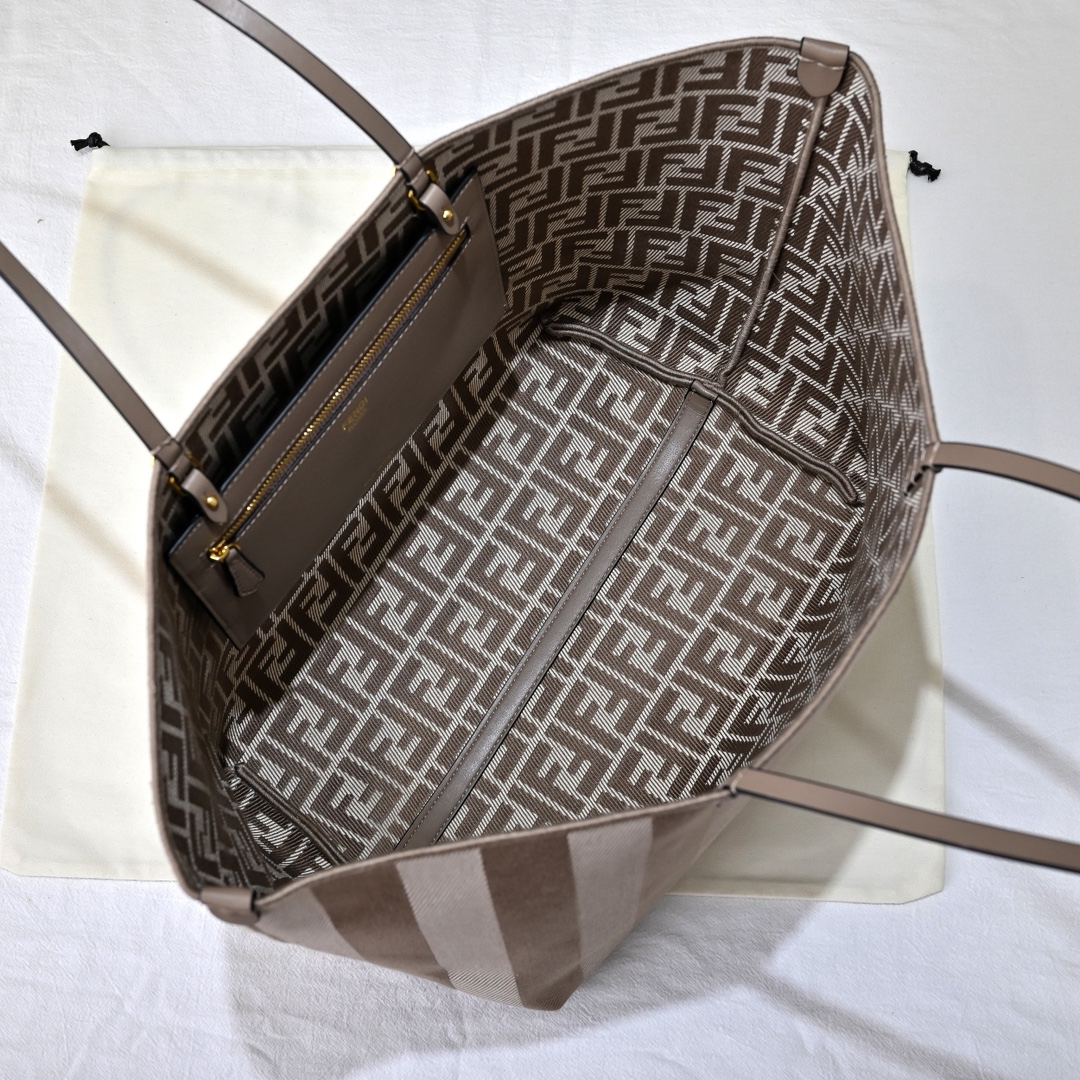 Fendi(フェンディ) トート バッグ 33x22x30cm
