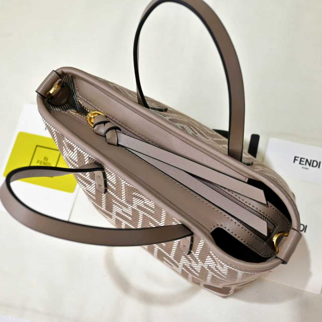 Fendi(フェンディ) かご バッグ 23x19.5x15cm
