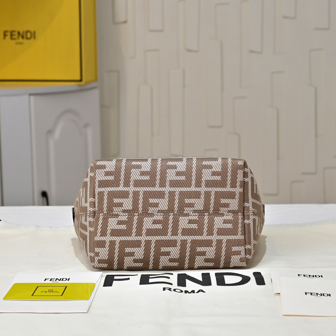 Fendi(フェンディ) かご バッグ 23x19.5x15cm