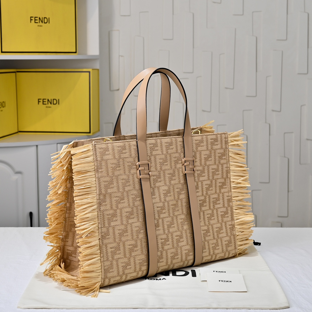 Fendi(フェンディ) トート バッグ 36x29cm