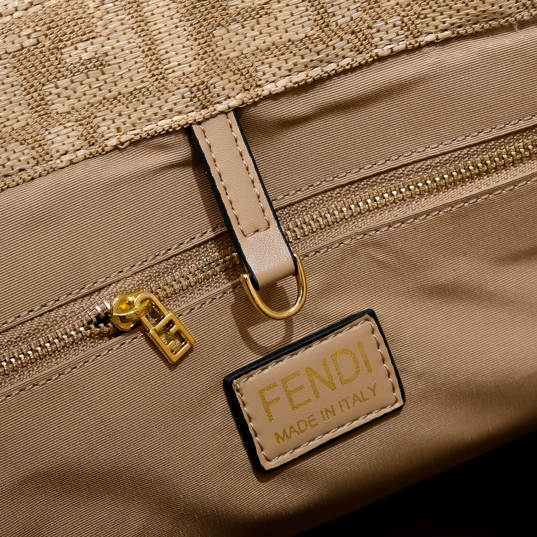 Fendi(フェンディ) トート バッグ 36x29cm