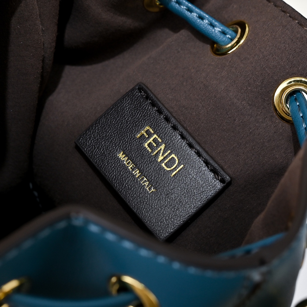 Fendi(フェンディ) 巾着 バッグ 14x12x18cm