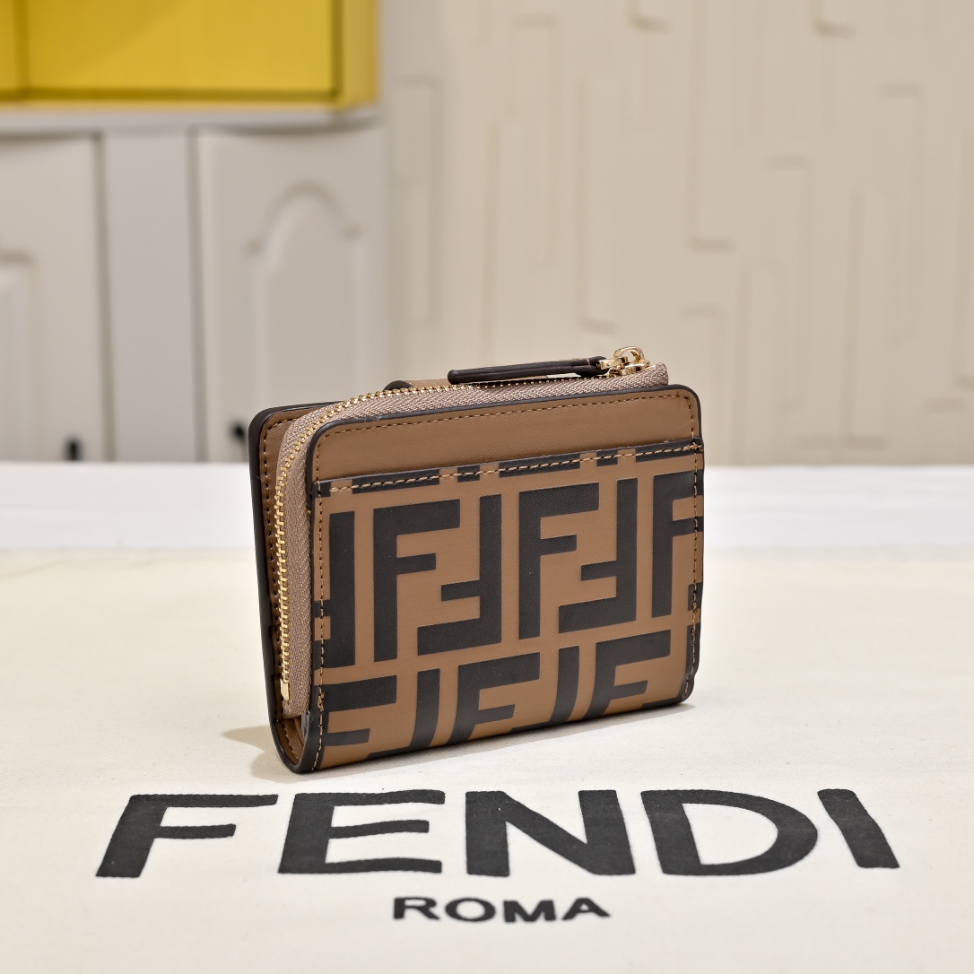Fendi(フェンディ) FF Diamonds 財布 レディース 10X4X8cm