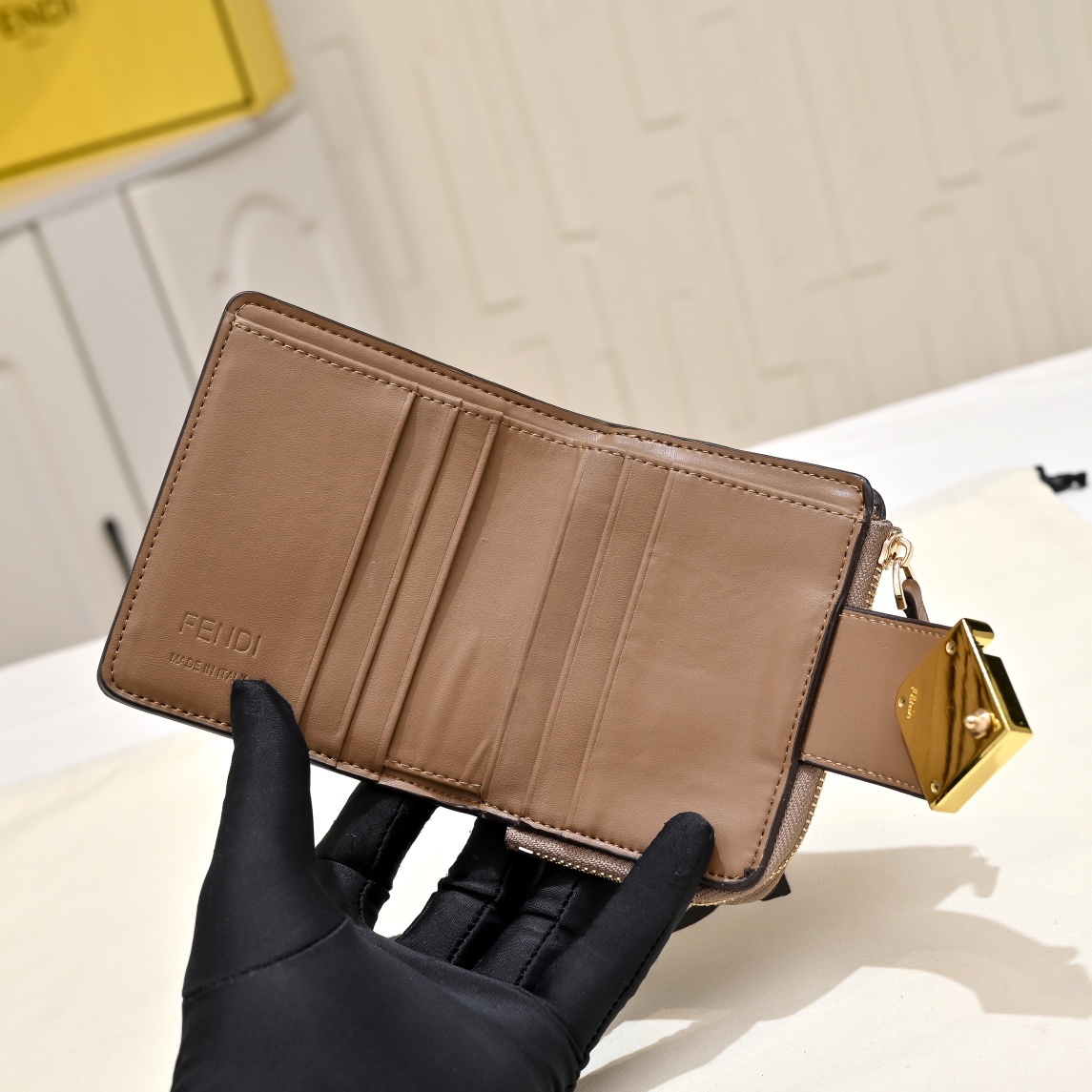 Fendi(フェンディ) FF Diamonds 財布 レディース 10X4X8cm