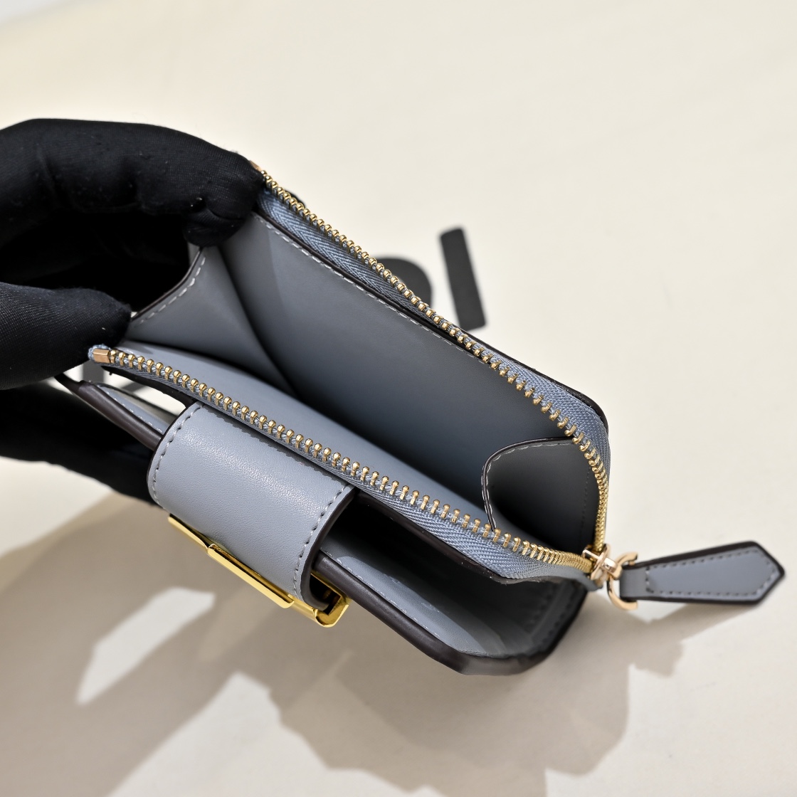 Fendi(フェンディ) FF Diamonds 財布 レディース 10X4X8cm