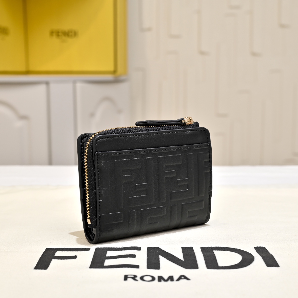 Fendi(フェンディ) FF Diamonds 財布 レディース 10X4X8cm