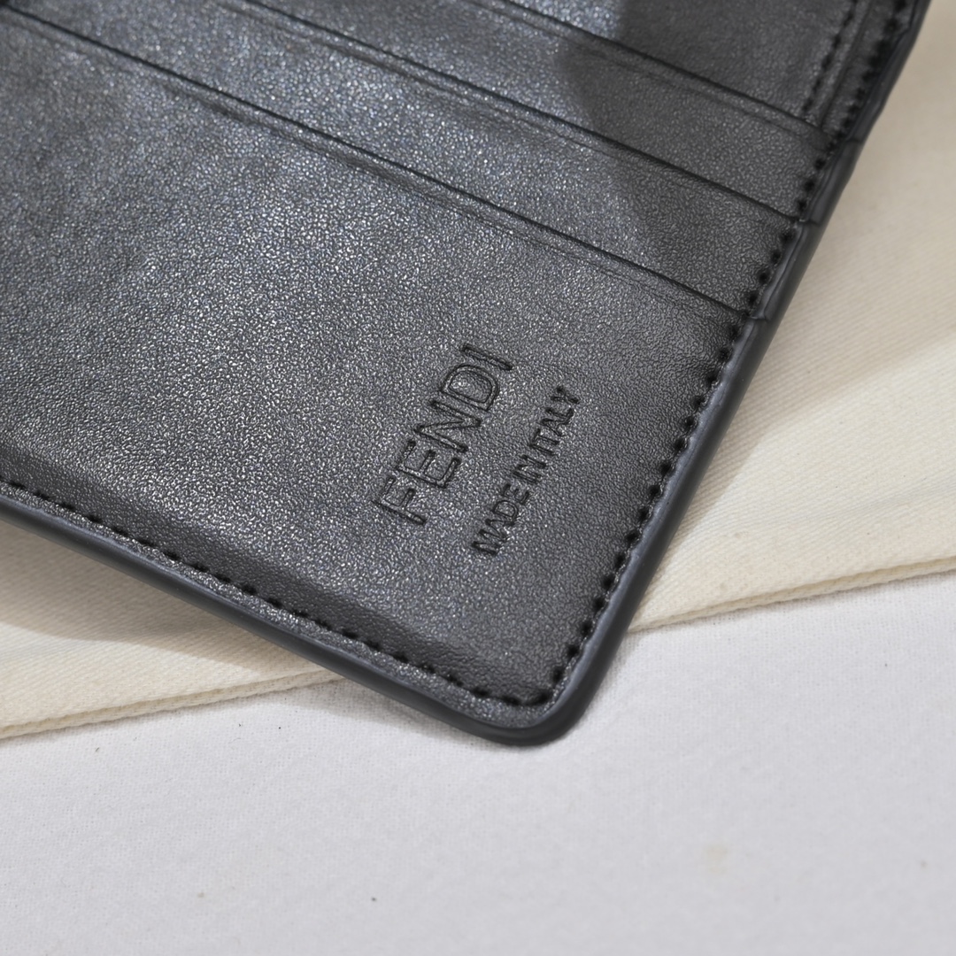 Fendi(フェンディ) FF Diamonds 財布 レディース 10X4X8cm