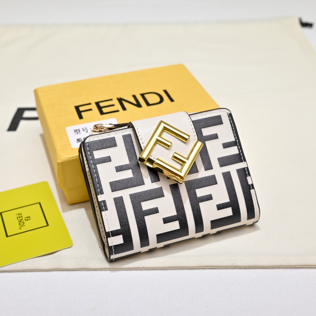 Fendi(フェンディ) FF Diamonds 財布 レディース 10X4X8cm