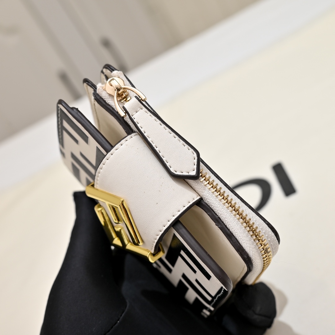 Fendi(フェンディ) FF Diamonds 財布 レディース 10X4X8cm