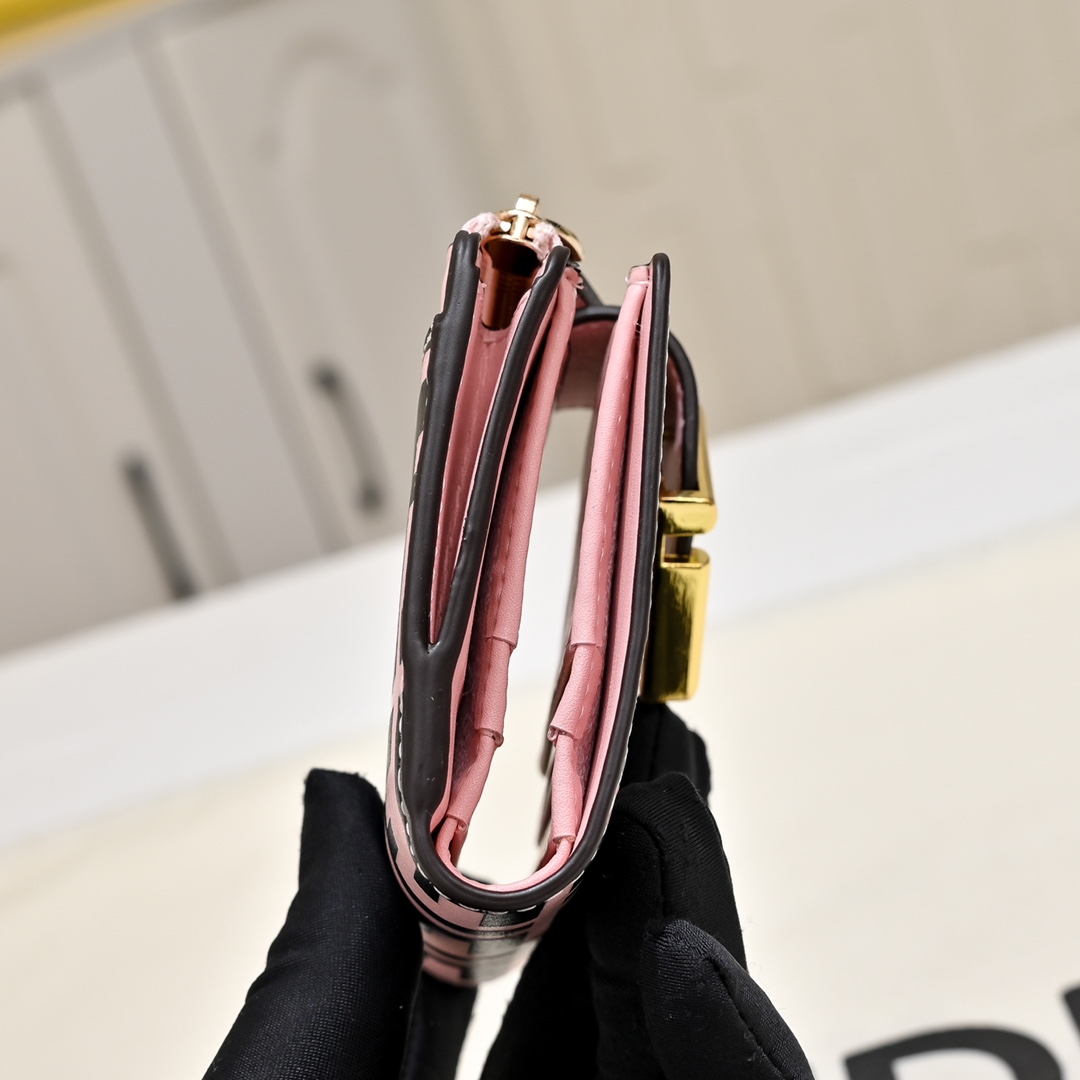 Fendi(フェンディ) FF Diamonds 財布 レディース 10X4X8cm