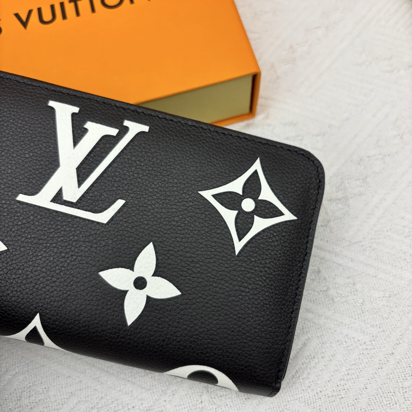 ルイ ヴィトン ( Louis Vuitton)  Crafty 長 財布 10x19.5cm