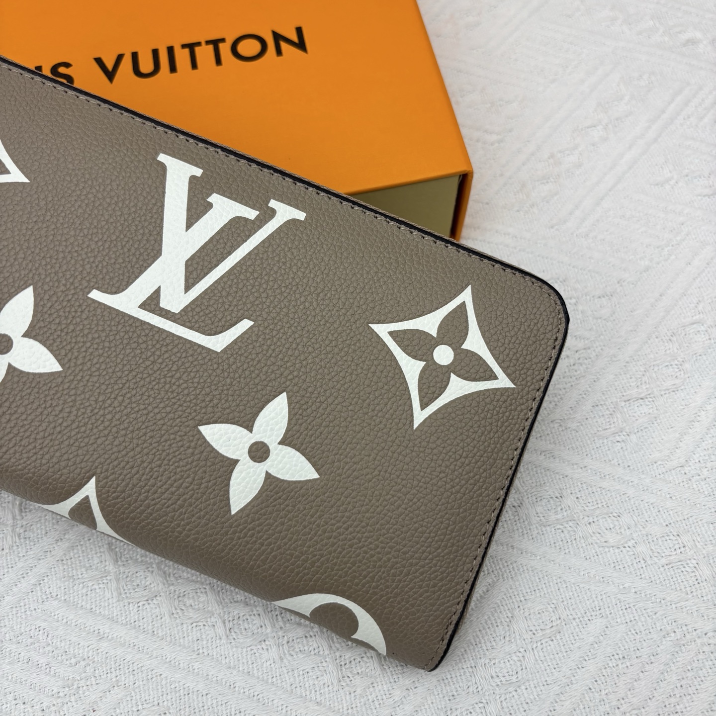 ルイ ヴィトン ( Louis Vuitton)  Crafty 長 財布 10x19.5cm