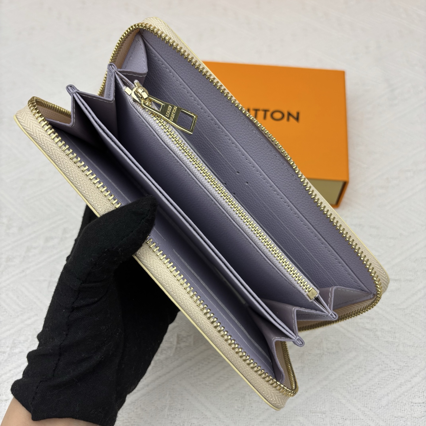 ルイ ヴィトン ( Louis Vuitton)  Crafty 長 財布 10x19.5cm