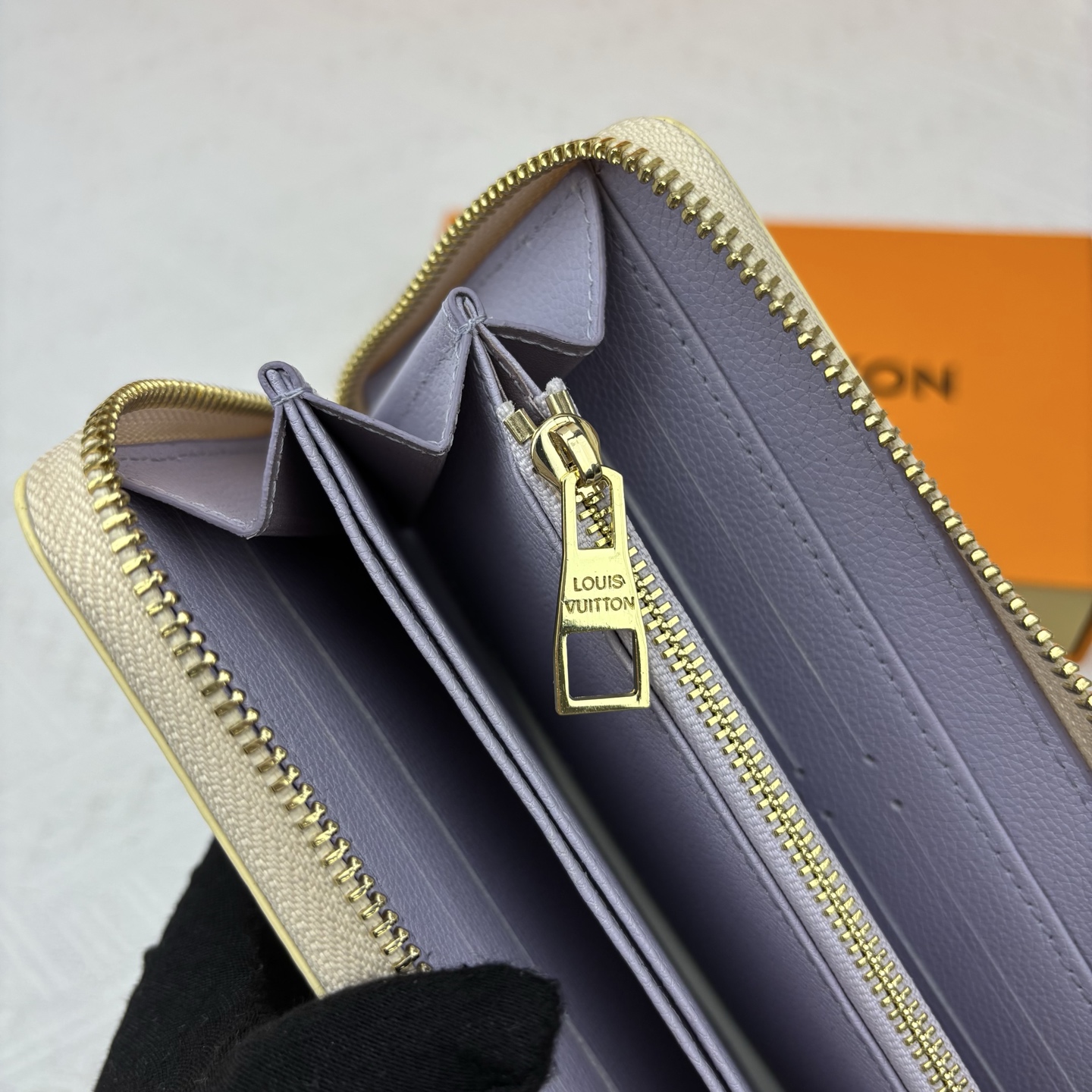 ルイ ヴィトン ( Louis Vuitton)  Crafty 長 財布 10x19.5cm