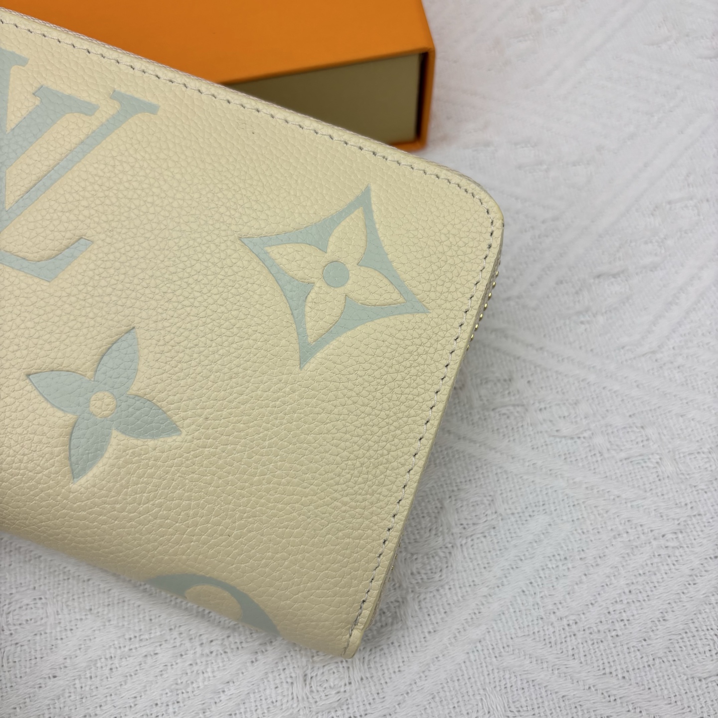 ルイ ヴィトン ( Louis Vuitton)  Crafty 長 財布 10x19.5cm