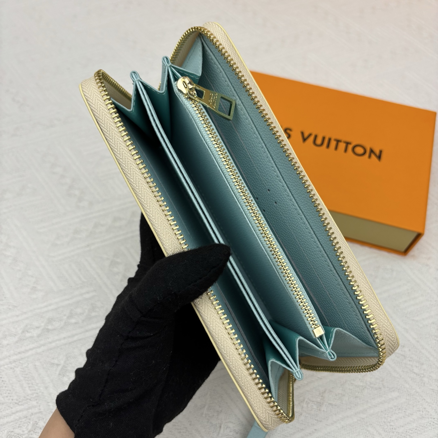 ルイ ヴィトン ( Louis Vuitton)  Crafty 長 財布 10x19.5cm