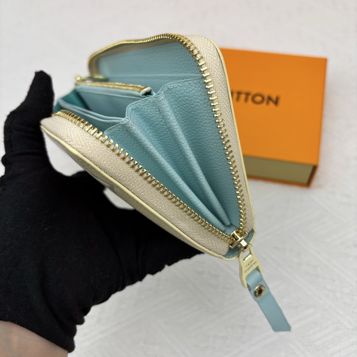 ルイ ヴィトン ( Louis Vuitton)  Crafty 長 財布 10x19.5cm