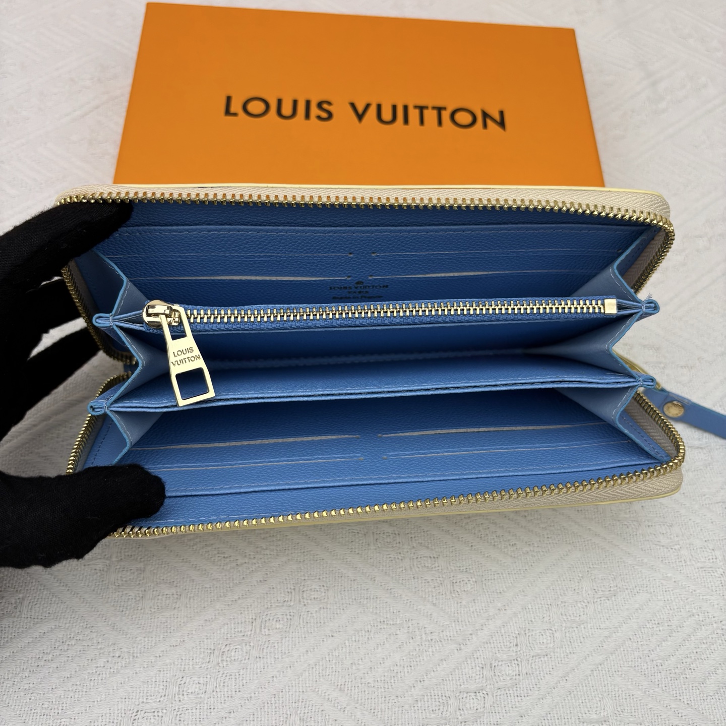 ルイ ヴィトン ( Louis Vuitton)  Crafty 長 財布 10x19.5cm