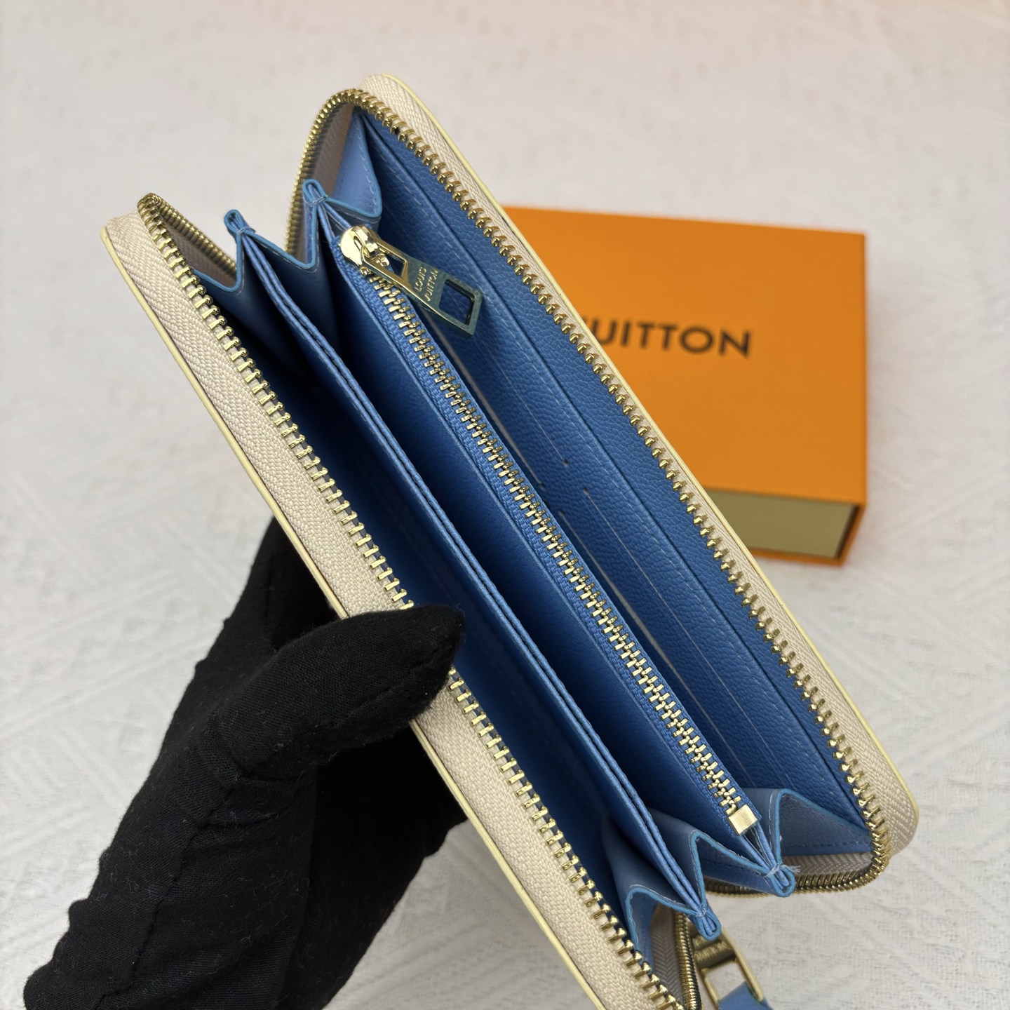 ルイ ヴィトン ( Louis Vuitton)  Crafty 長 財布 10x19.5cm