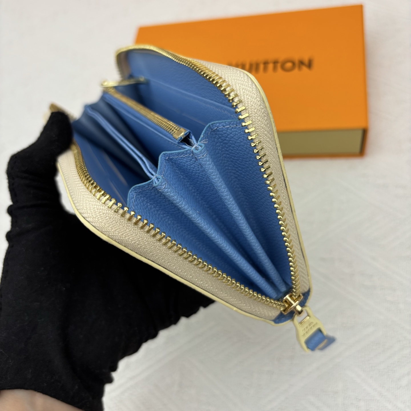 ルイ ヴィトン ( Louis Vuitton)  Crafty 長 財布 10x19.5cm