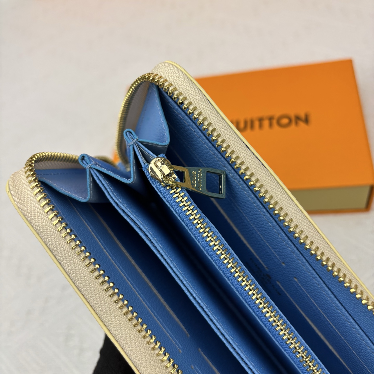 ルイ ヴィトン ( Louis Vuitton)  Crafty 長 財布 10x19.5cm