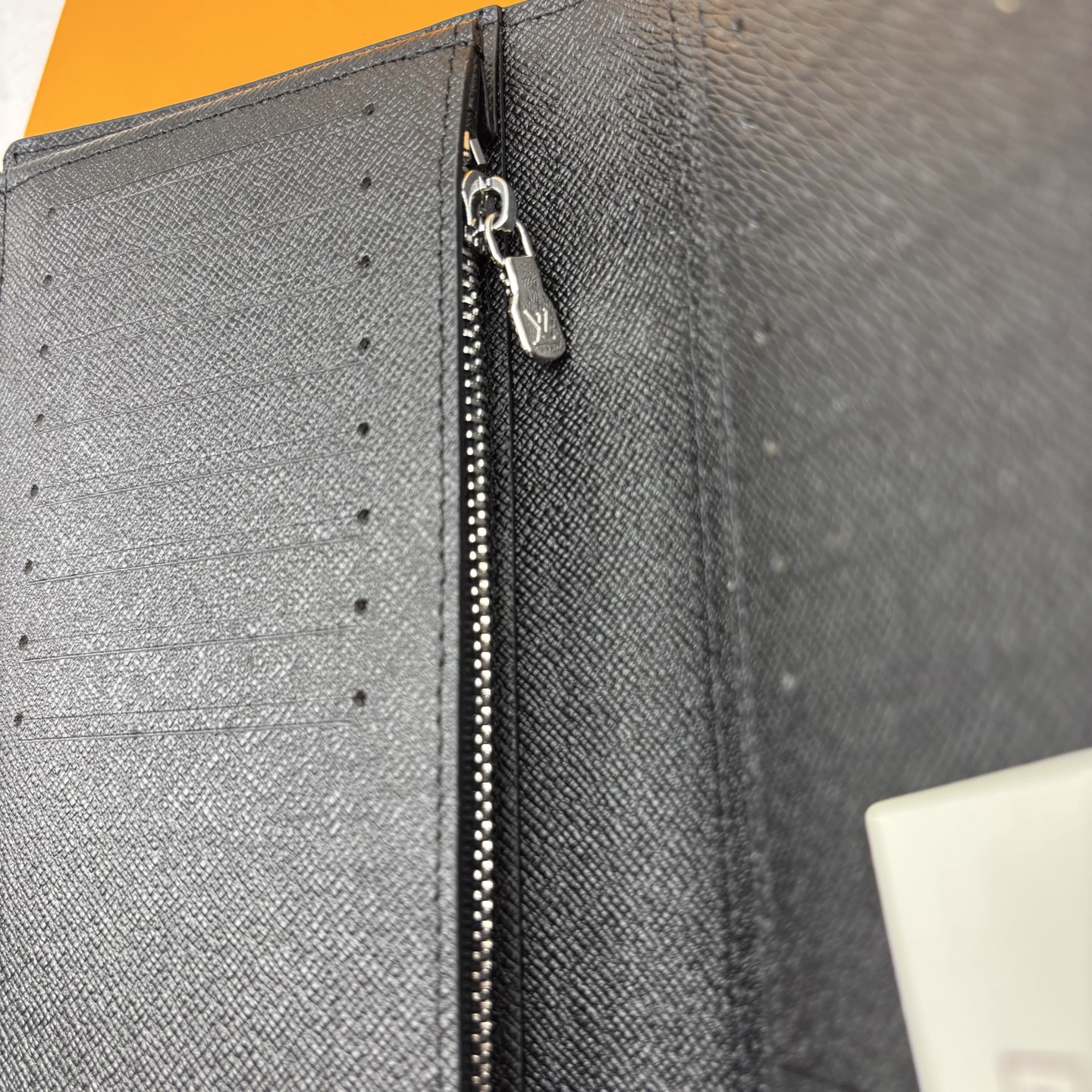 ルイ ヴィトン ( Louis Vuitton)  長 財布 黒 10x19cm