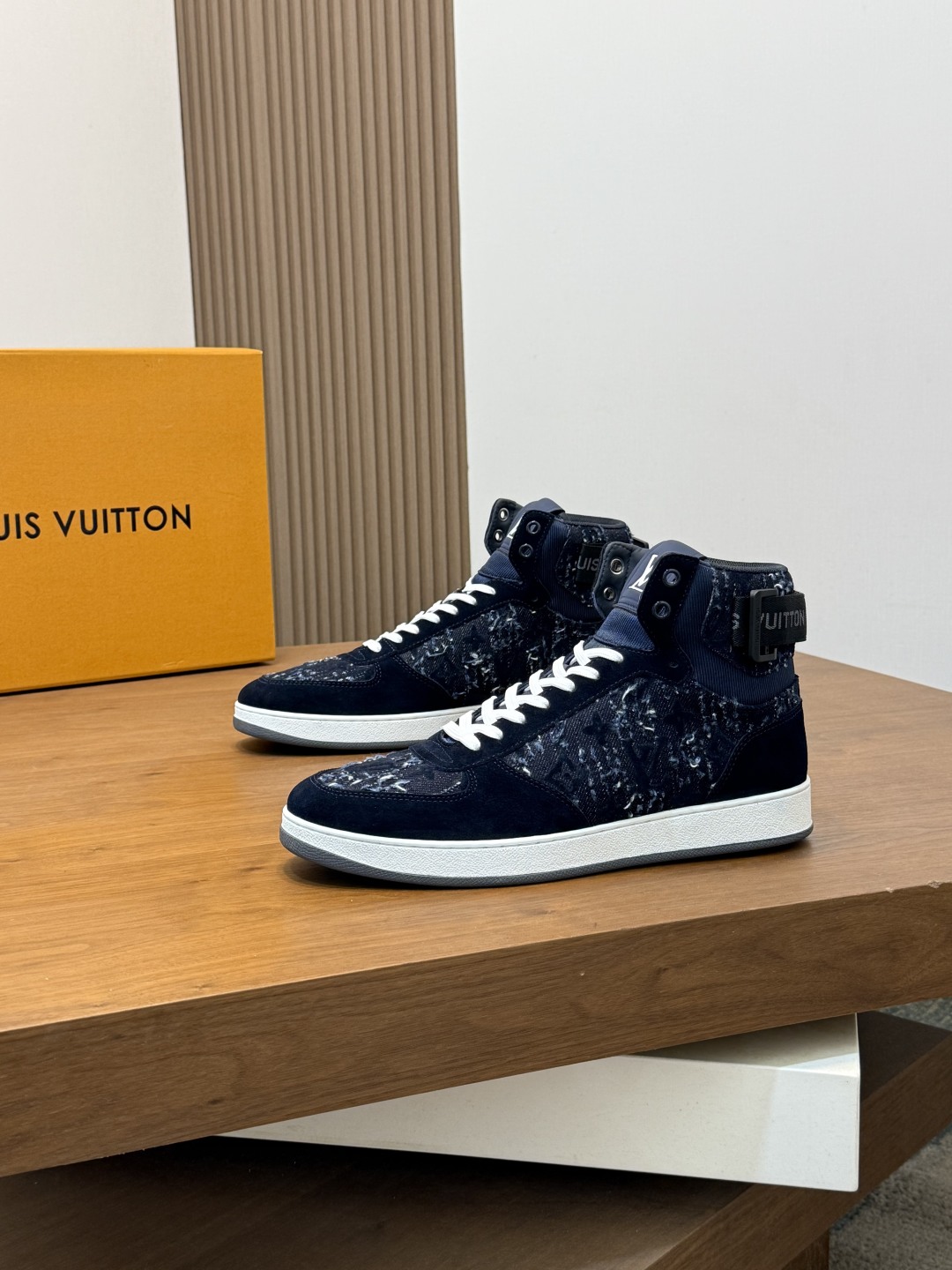 ルイ・ヴィトン(Louis Vuitton) スニーカー メンズ