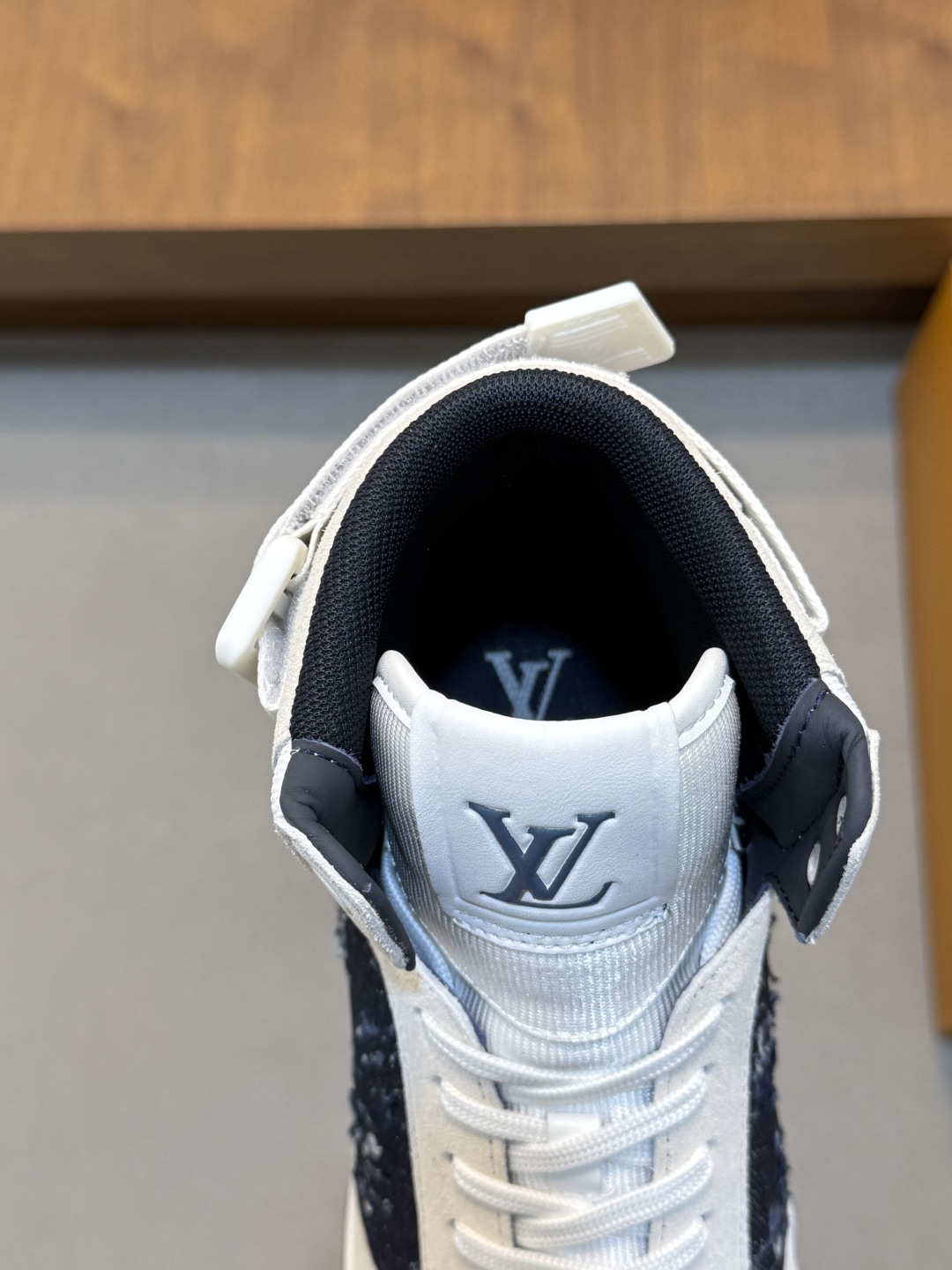 ルイ・ヴィトン(Louis Vuitton) スニーカー メンズ