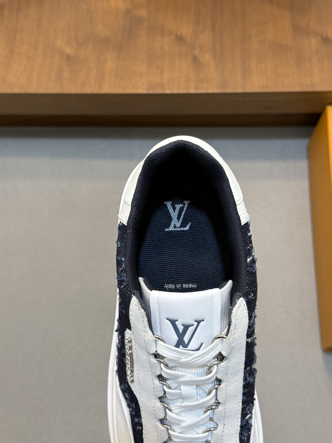 ルイ・ヴィトン(Louis Vuitton) スニーカー メンズ