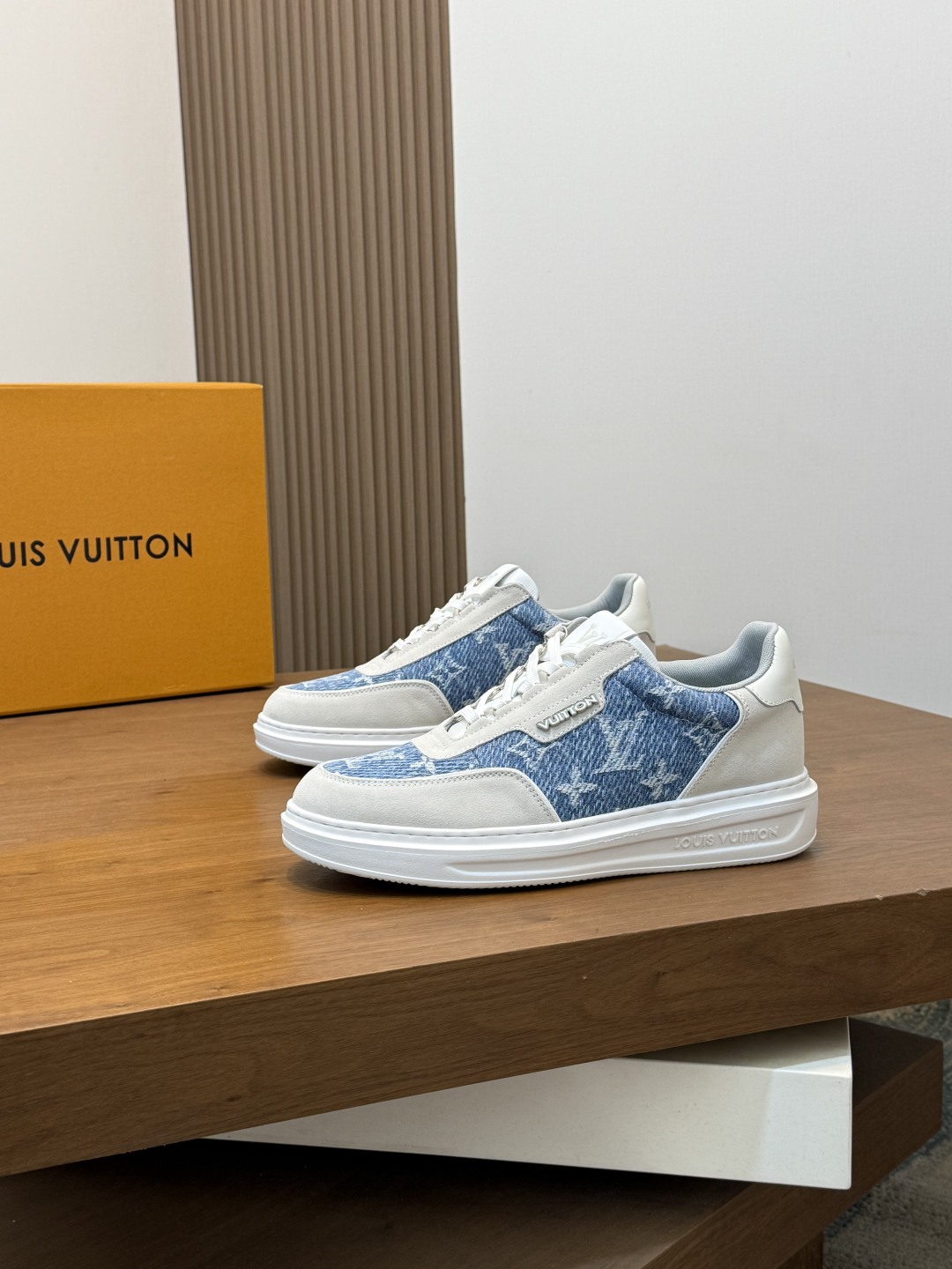 ルイ・ヴィトン(Louis Vuitton) スニーカー メンズ