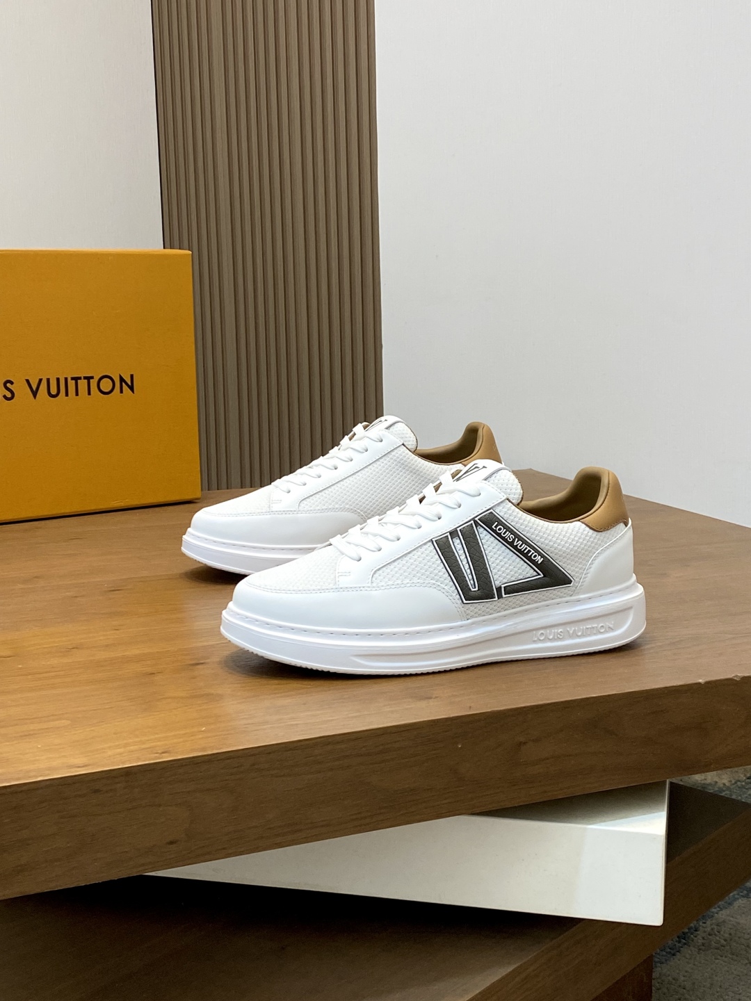 ルイ・ヴィトン(Louis Vuitton) スニーカー メンズ