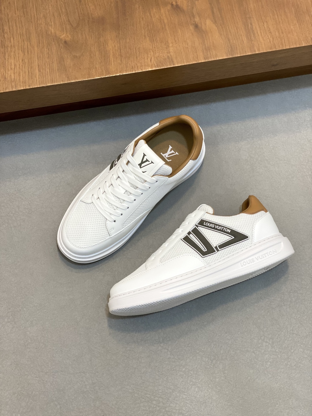ルイ・ヴィトン(Louis Vuitton) スニーカー メンズ