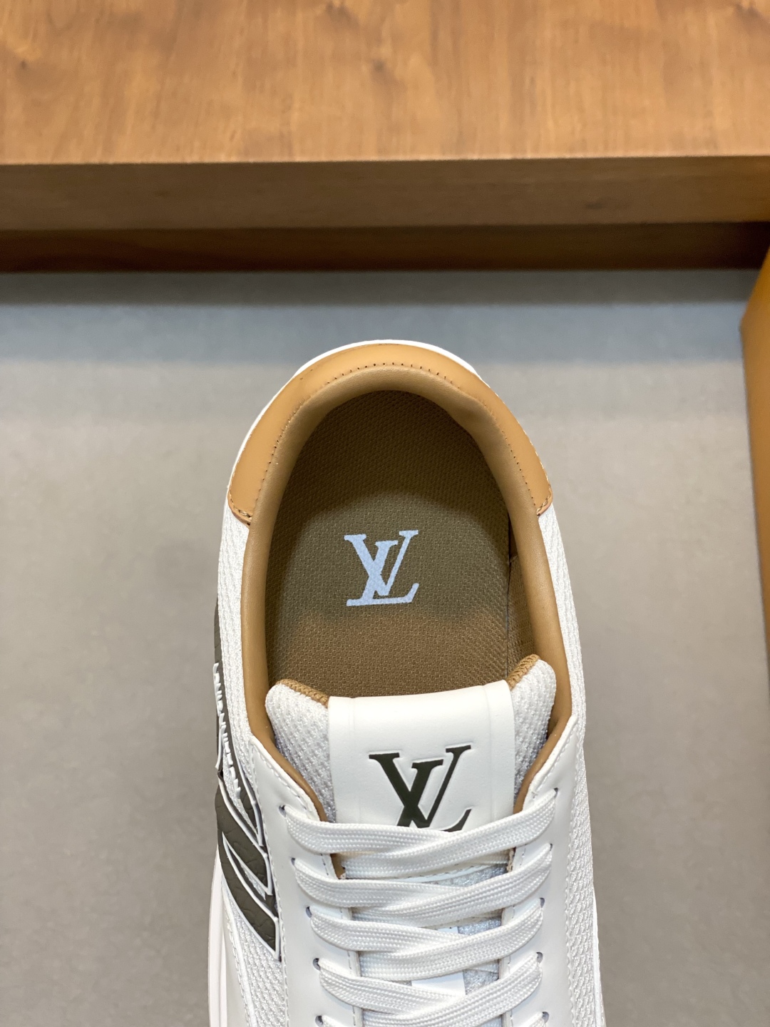 ルイ・ヴィトン(Louis Vuitton) スニーカー メンズ
