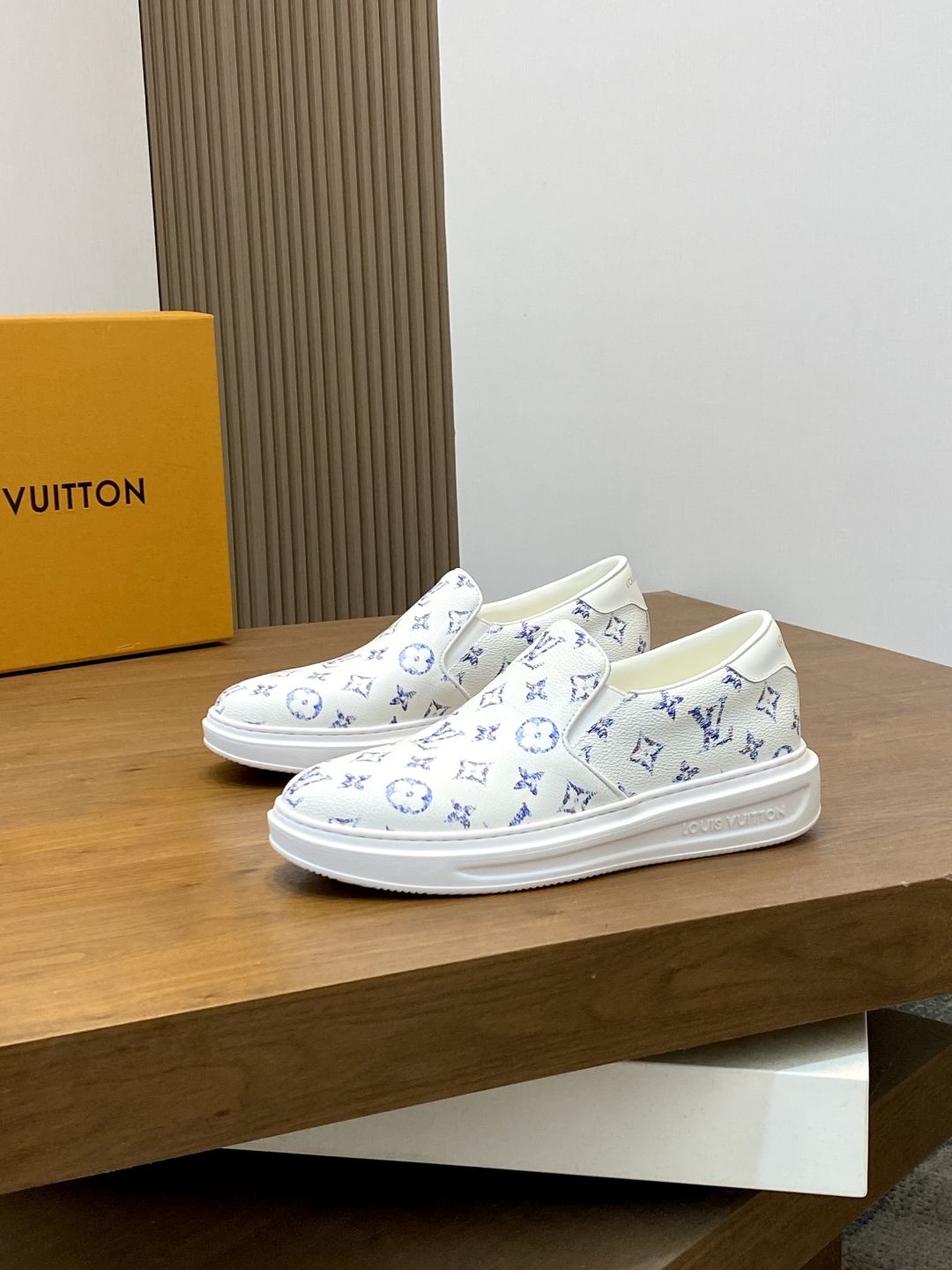 ルイ・ヴィトン(Louis Vuitton) スニーカー メンズ