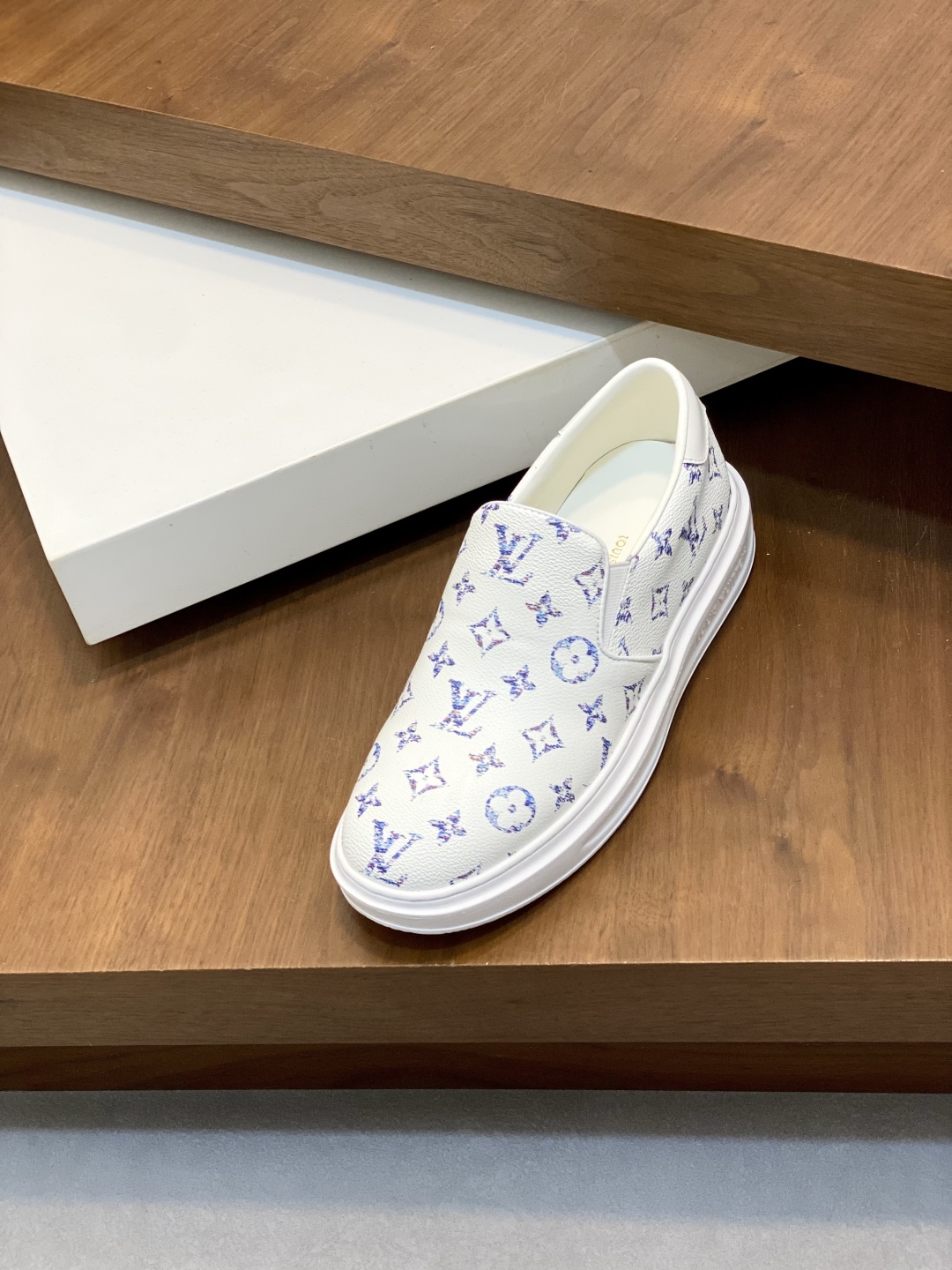 ルイ・ヴィトン(Louis Vuitton) スニーカー メンズ