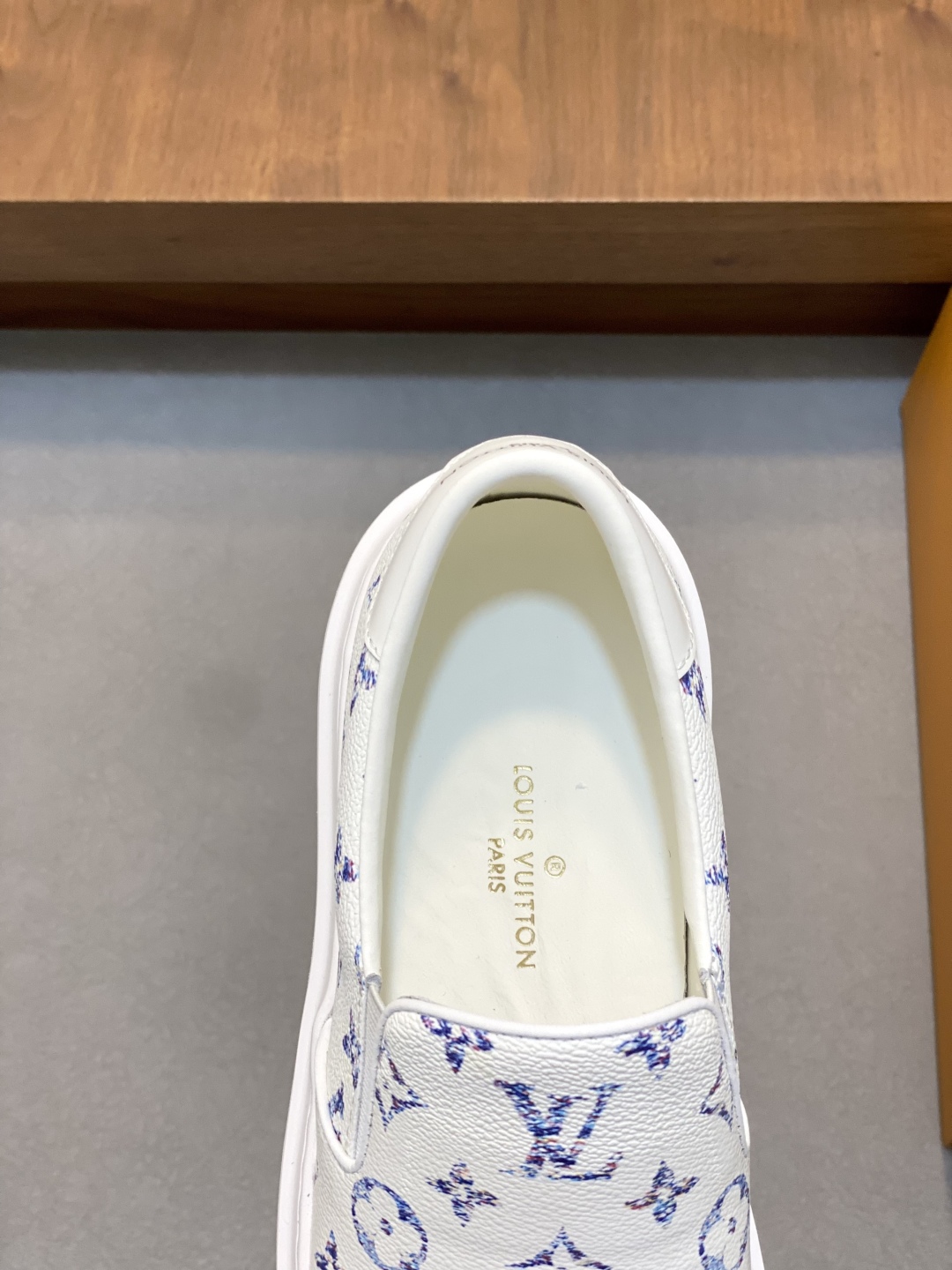 ルイ・ヴィトン(Louis Vuitton) スニーカー メンズ