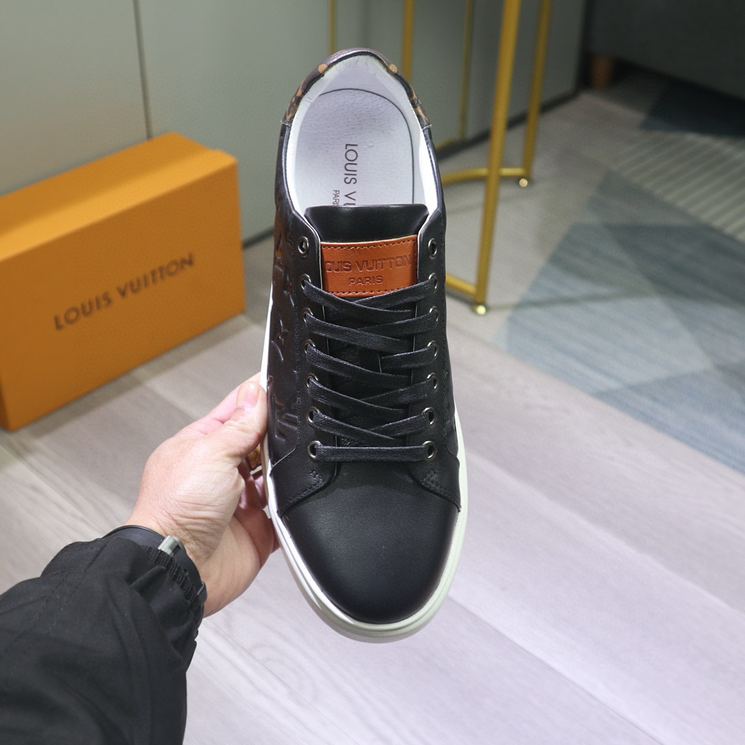 ルイ・ヴィトン(Louis Vuitton) スニーカー メンズ