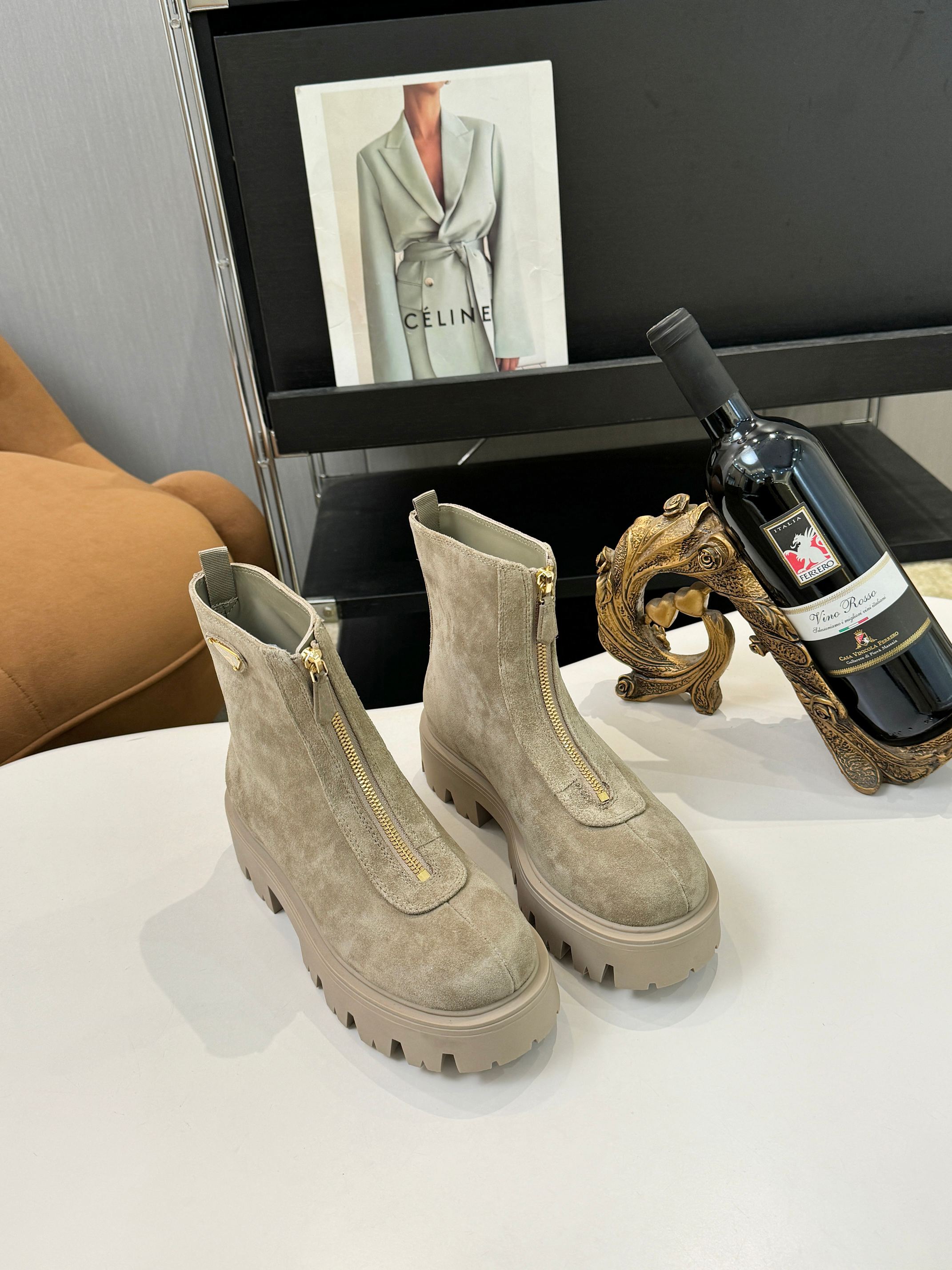 プラダ ( Prada)  レディース 靴  レザー