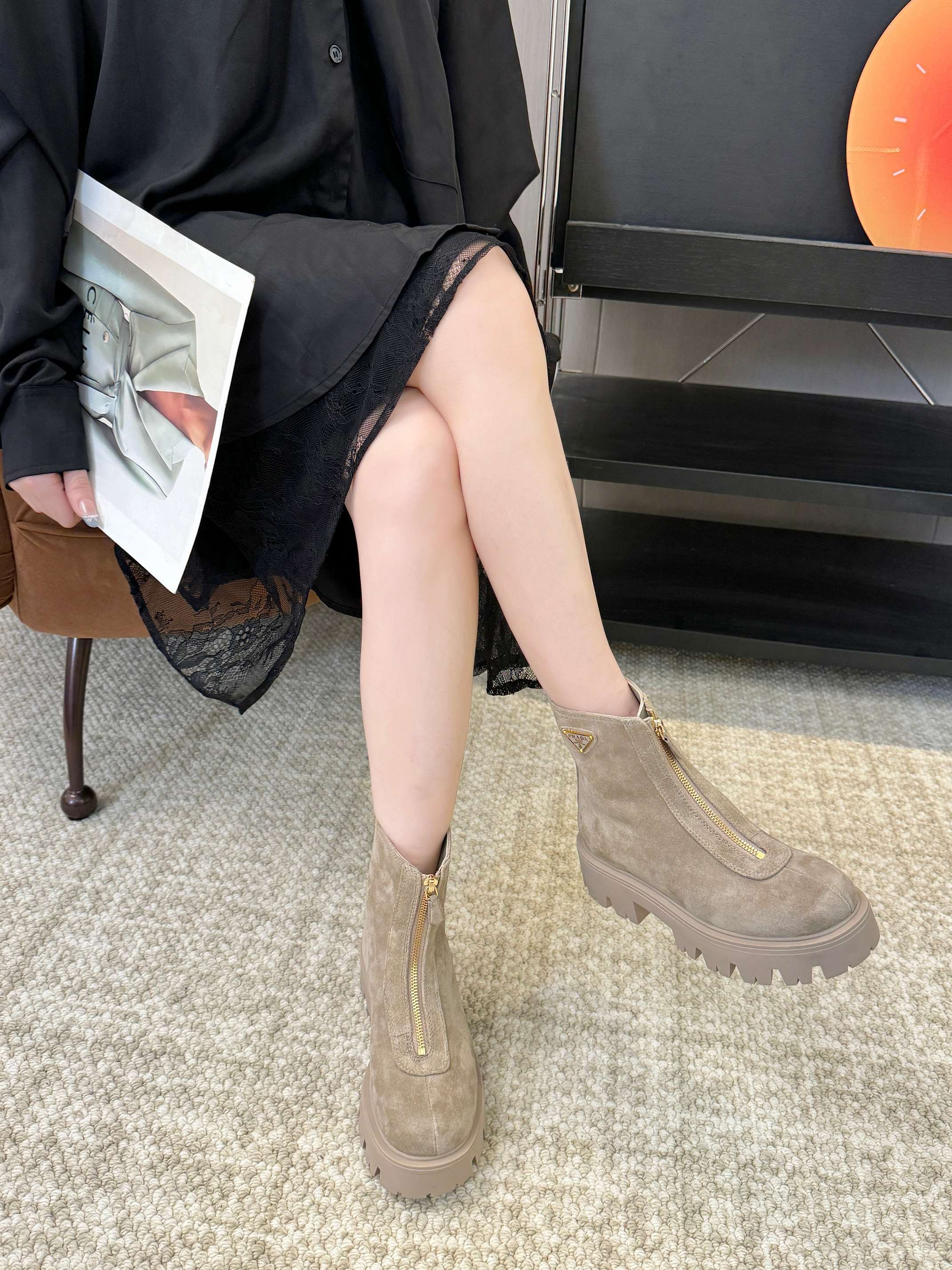 プラダ ( Prada)  レディース 靴  レザー
