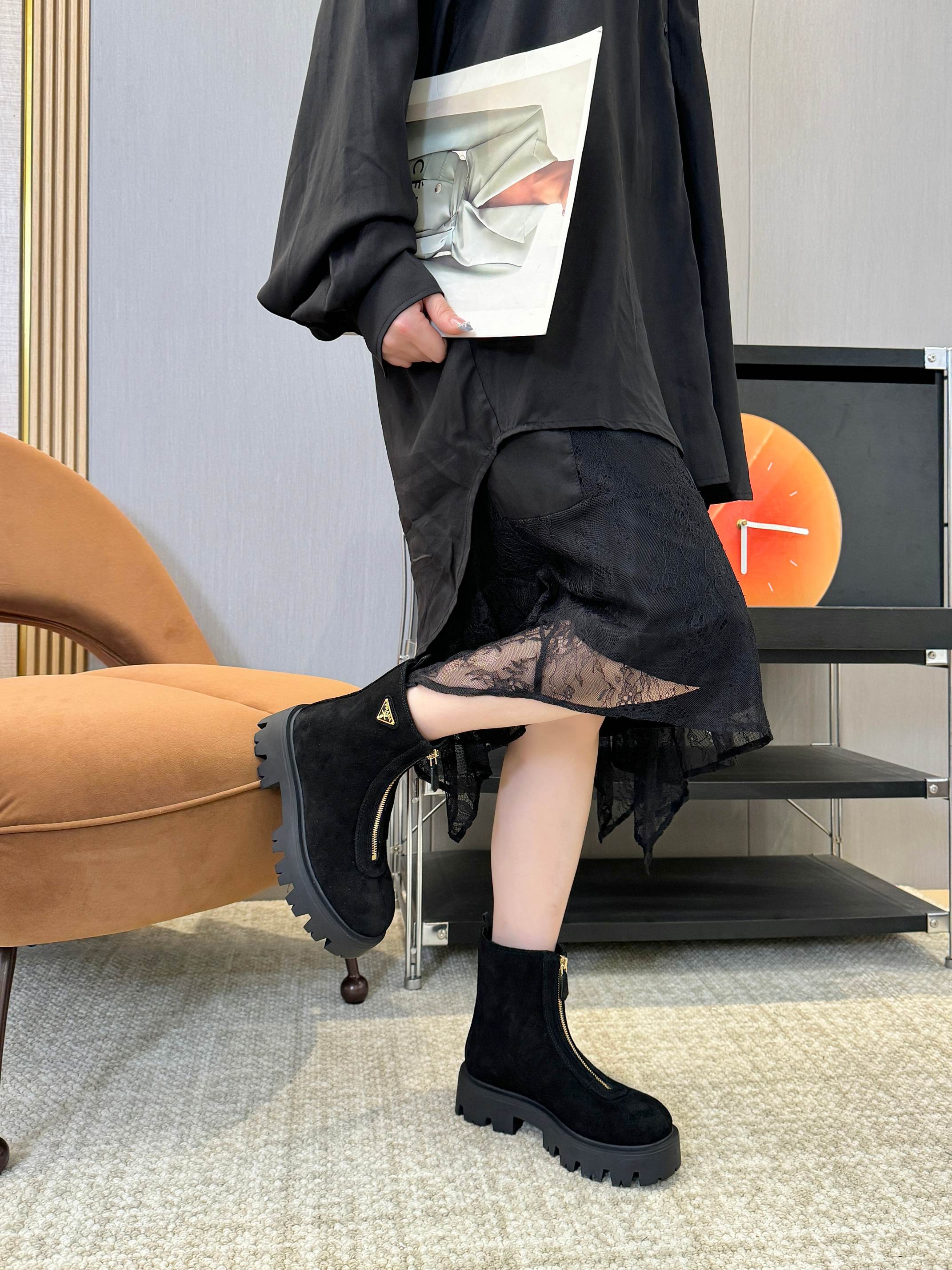 プラダ ( Prada)  レディース 靴  レザー