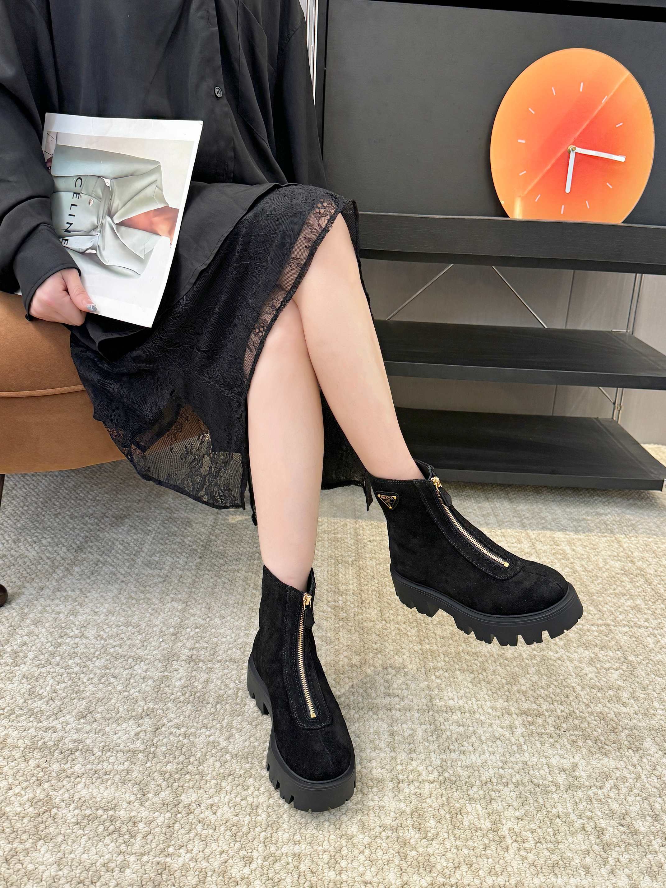 プラダ ( Prada)  レディース 靴  レザー