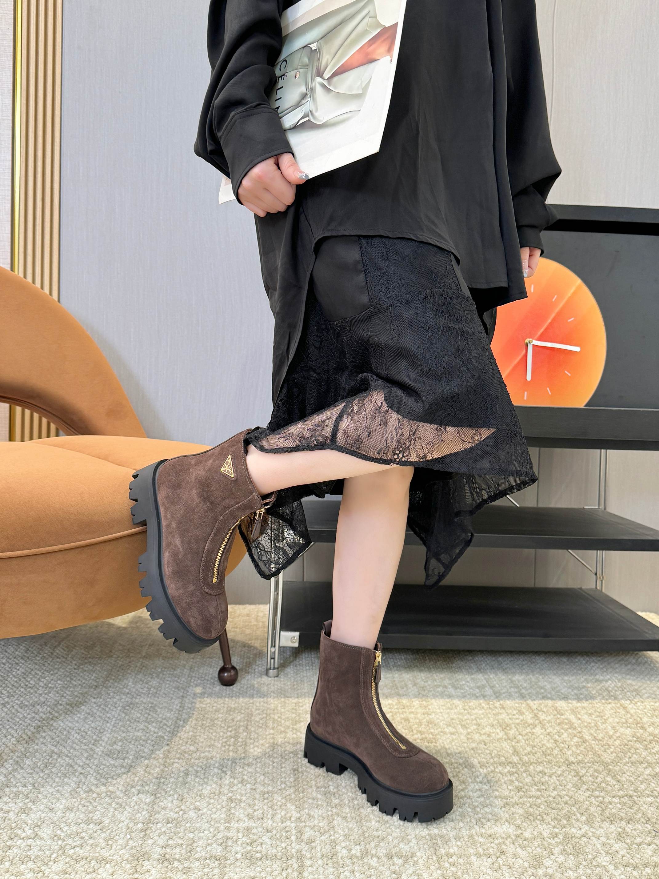 プラダ ( Prada)  レディース 靴  レザー