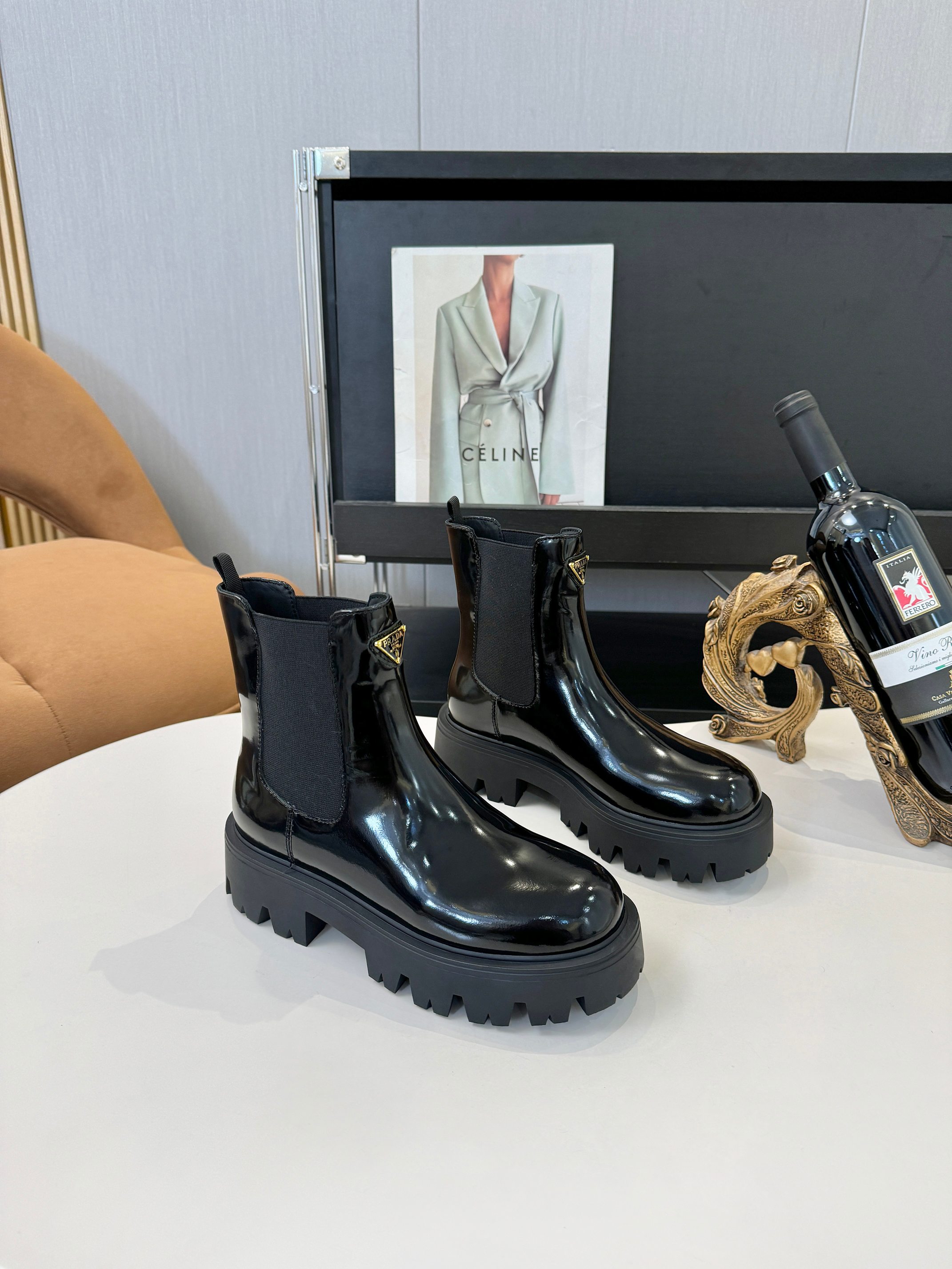 プラダ ( Prada)  レディース 靴  レザー